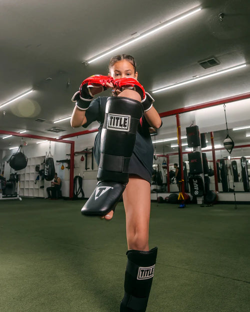 Espinilleras Muay Thai Mma Kick Boxing Empeine Negro Title